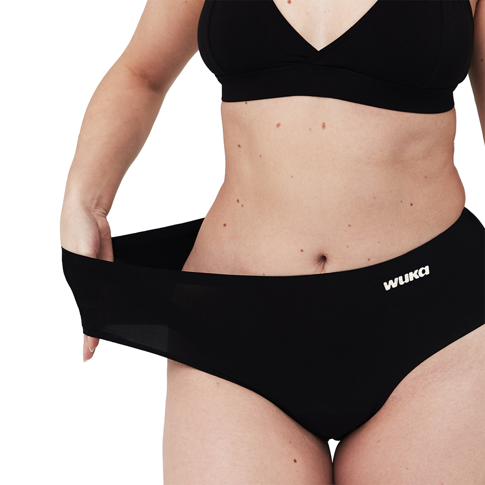 5-stretch-midi-brief-black-heavy-flow-detail